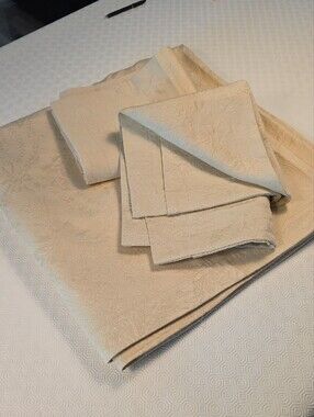 SFERRA Cream Floral Jacquard Coverlet With 2 King Shams